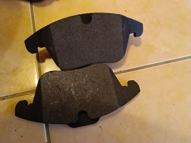 bontott FORD MONDEO V Első Pár Féktárcsa